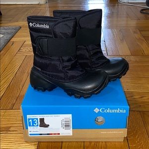 Columbia boys boots